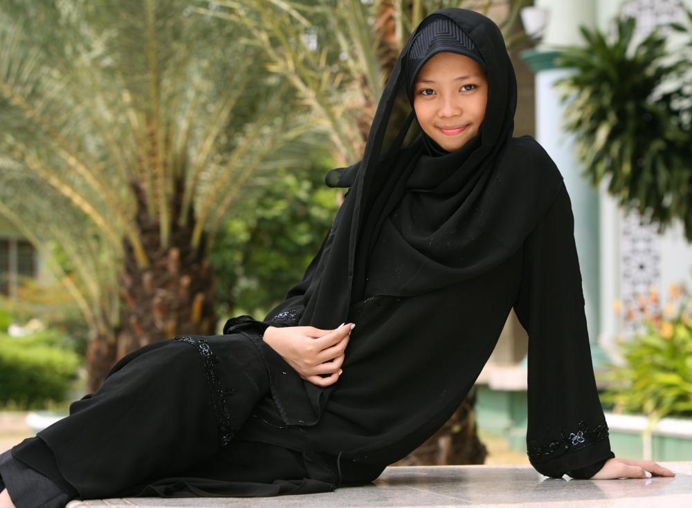 Abaya: Timeless Elegance in Islamic Dressing post thumbnail image