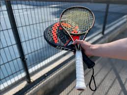 Dynamic Duo: Your Guide to Paddle Tennis Bat Techniques post thumbnail image